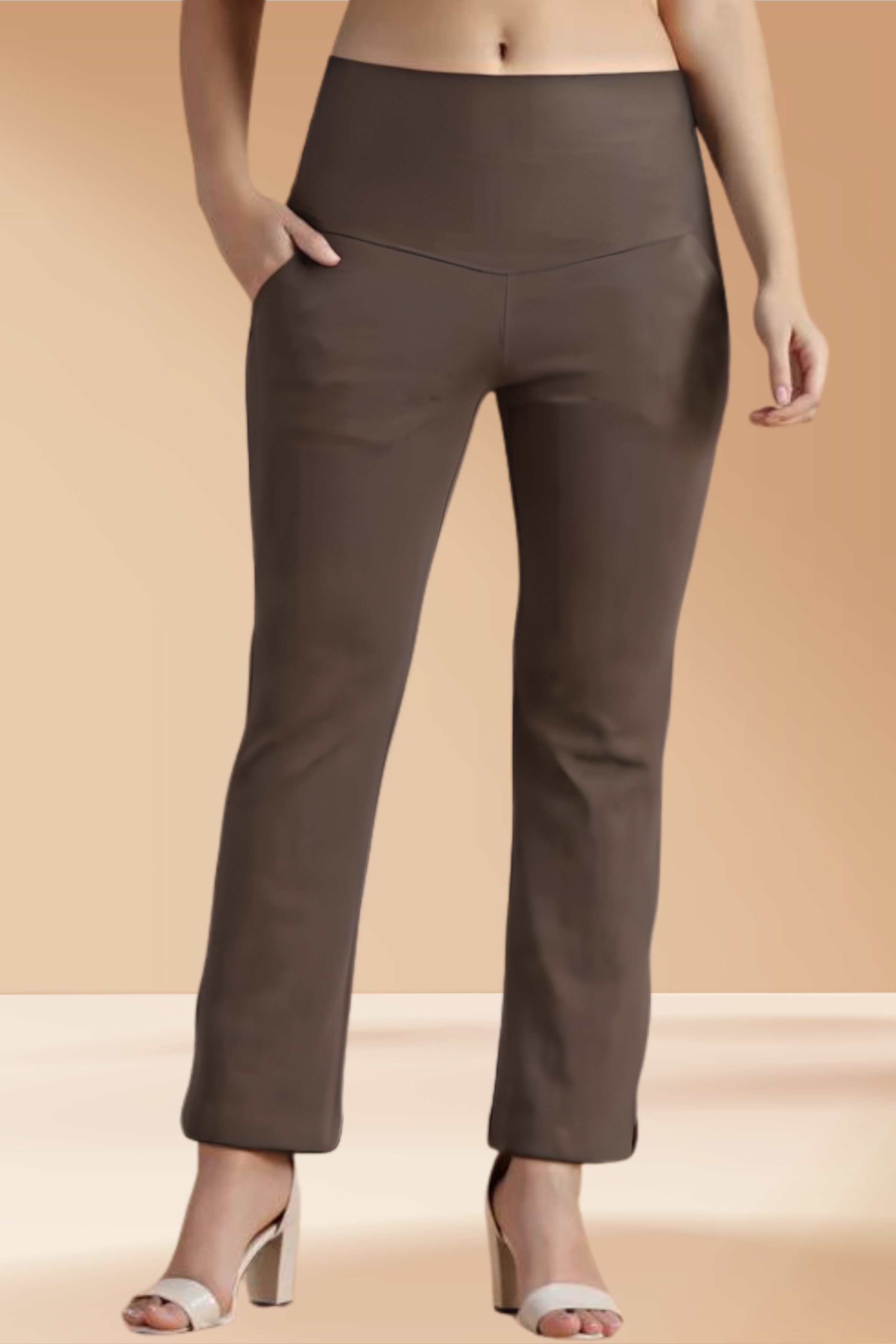 What to Wear With Brown Pants Female? [Updated January 2021]